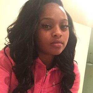 Meet your Posher, Shakia